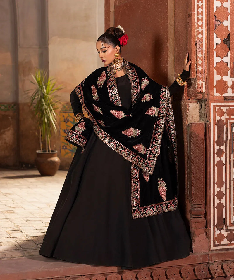 Kala Gulab Pishwas